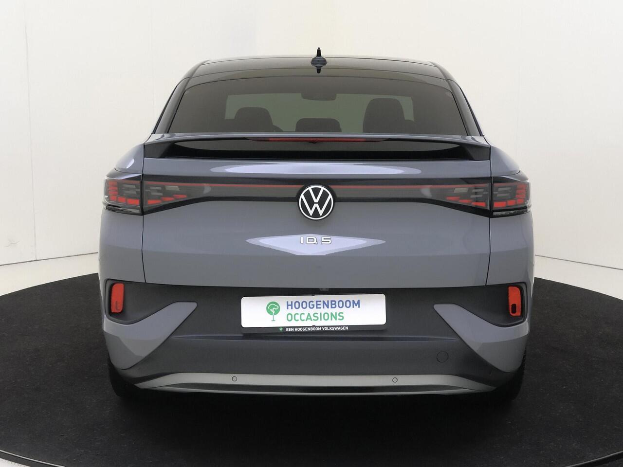 Volkswagen ID.5 Pro Business 77 kWh | SoH 93% | Panoramadak | Head-up display | 3-zone airco | Keyless | Adaptieve cruise control | CarPlay | Navigatie |