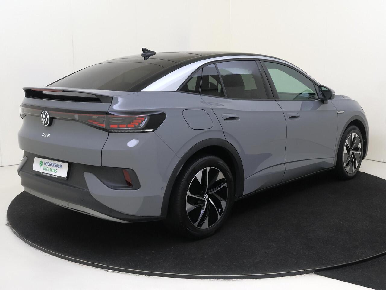 Volkswagen ID.5 Pro Business 77 kWh | SoH 93% | Panoramadak | Head-up display | 3-zone airco | Keyless | Adaptieve cruise control | CarPlay | Navigatie |