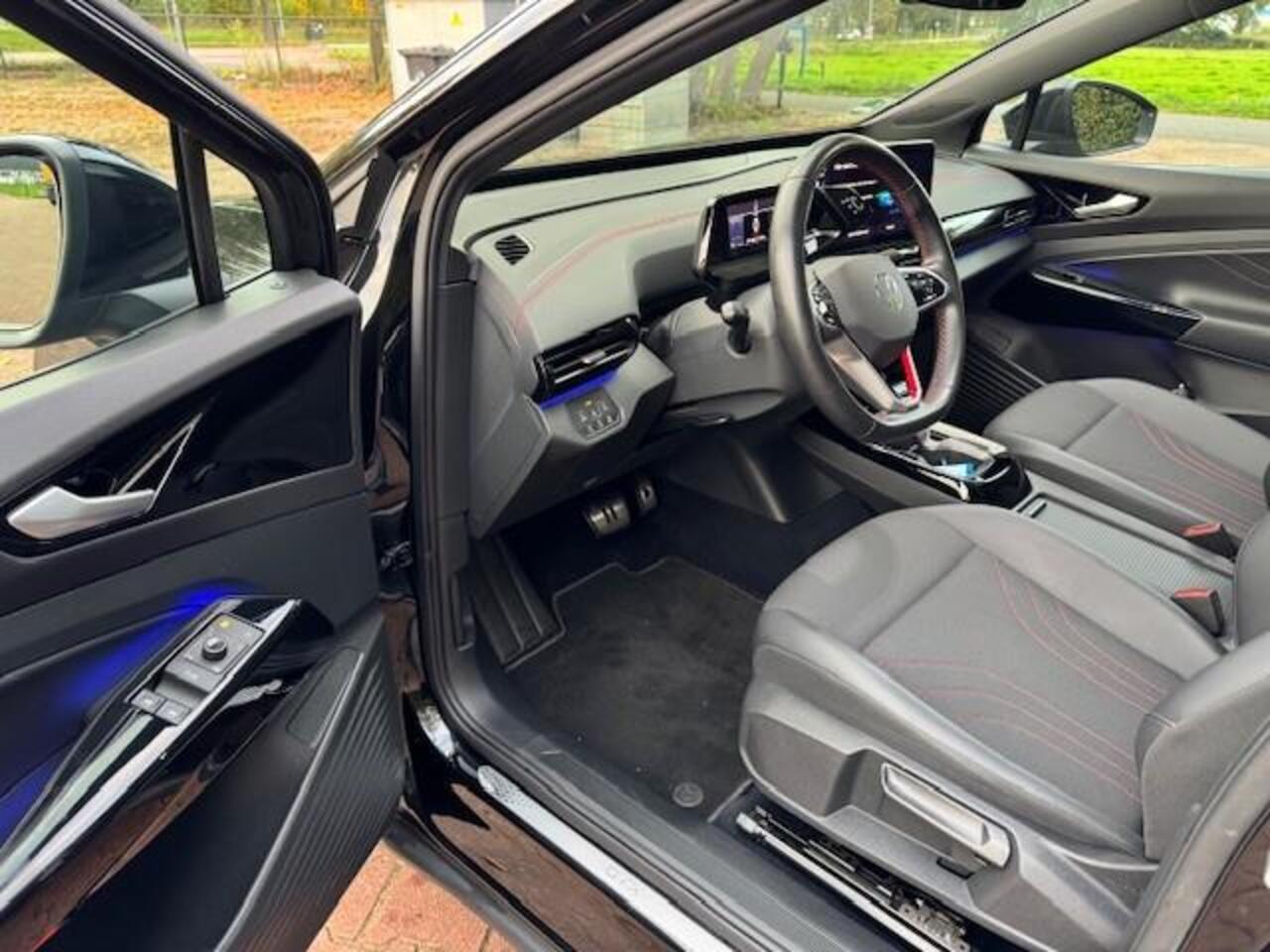 Volkswagen ID.5 GTX 77KWH 299PK 4MOTION/PANO/IQLIGHT