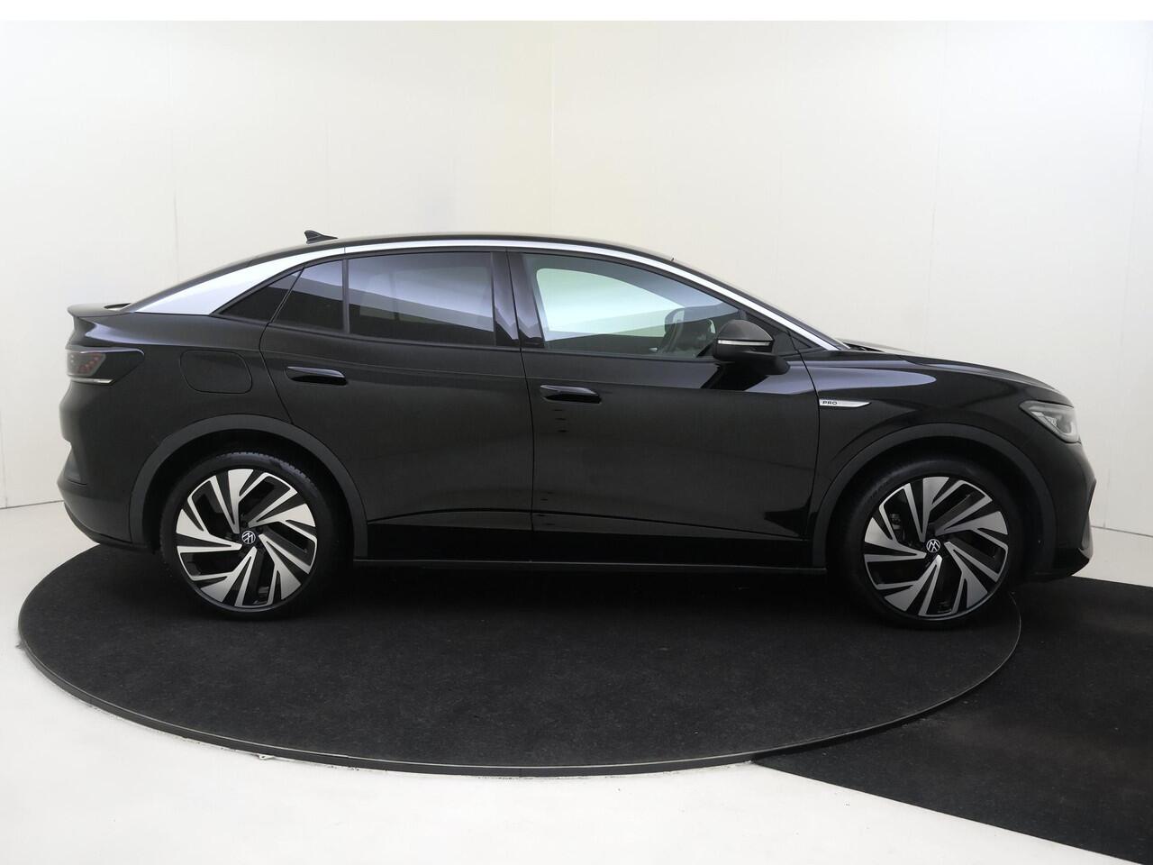 Volkswagen ID.5 Pro Advantage 77 kWh | Achteruitrijcamera | SoH 92% | 3-zone airco | Adaptieve cruise control | Keyless | CarPlay | Navigatie | Stoel- en stuurwielverwarming |