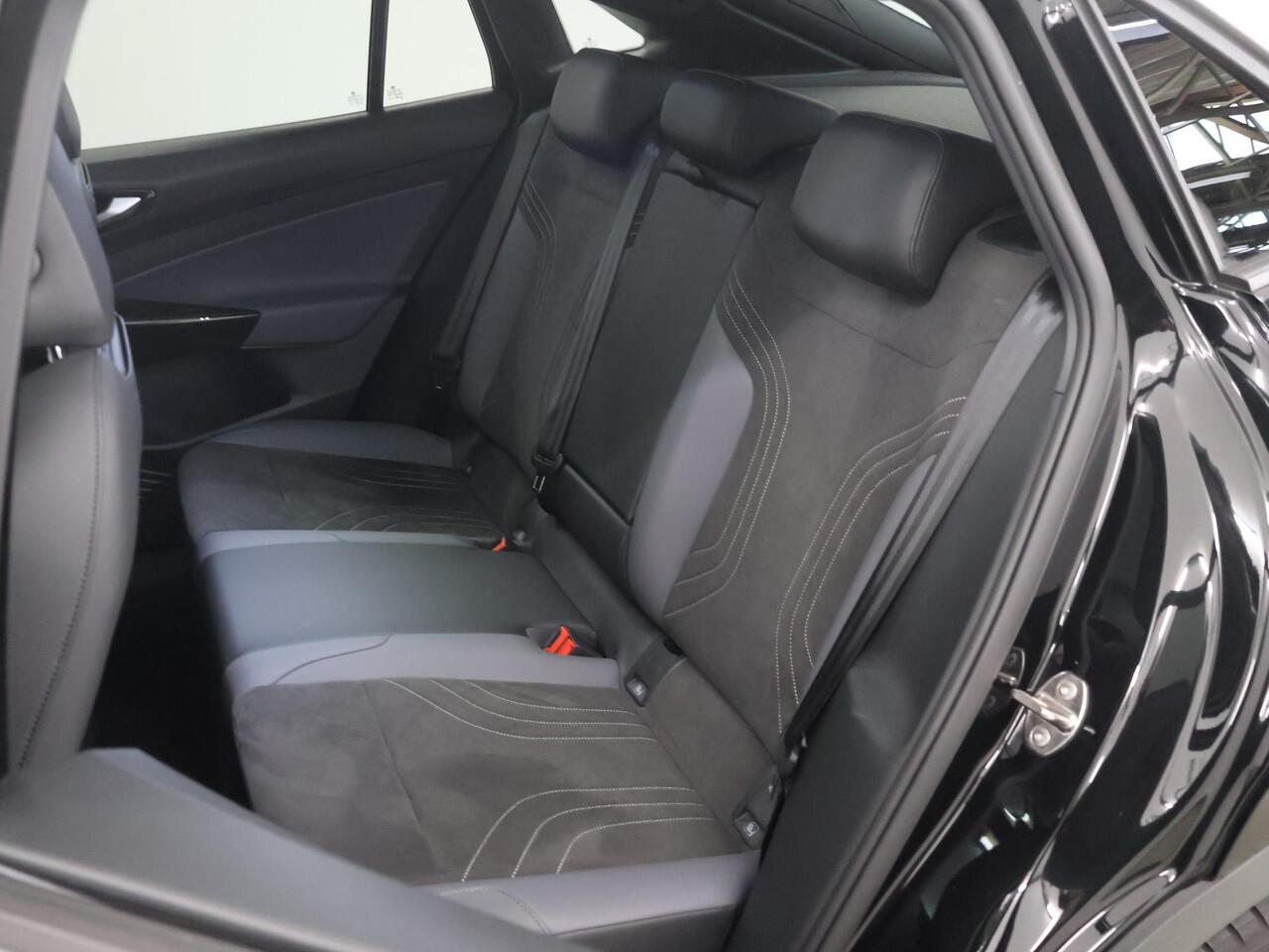 Volkswagen ID.5 Pro Advantage 77 kWh | SOH 95,4% | Elek. Trekhaak | Panoramadak | 360° Camera | Stoel/Stuurverwarming | HUD | Matrix LED Koplampen | Elek. Stoelen met Geheugen | Apple Carplay/Android Auto |