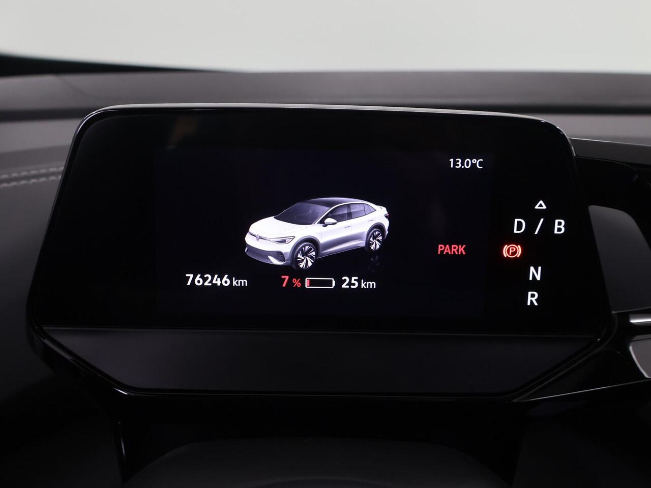 Volkswagen ID.5 Pro Advantage 77 kWh | SOH 95,4% | Elek. Trekhaak | Panoramadak | 360° Camera | Stoel/Stuurverwarming | HUD | Matrix LED Koplampen | Elek. Stoelen met Geheugen | Apple Carplay/Android Auto |