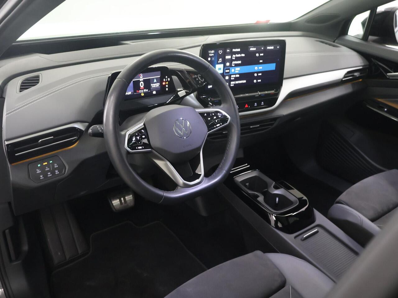 Volkswagen ID.5 Pro Advantage 77 kWh | SOH 95,4% | Elek. Trekhaak | Panoramadak | 360° Camera | Stoel/Stuurverwarming | HUD | Matrix LED Koplampen | Elek. Stoelen met Geheugen | Apple Carplay/Android Auto |