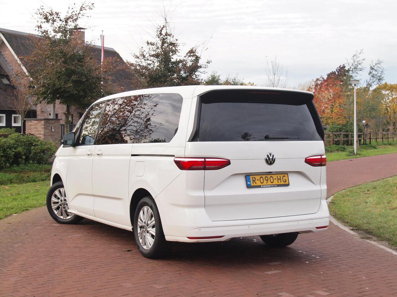 Volkswagen MULTIVAN 1.4 eHybrid L2H1 Life | 7-persoons | Camera | Cruise Control | Apple Carplay | NL-Auto |