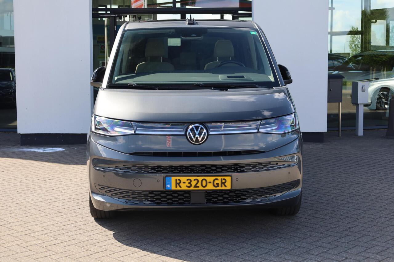 Volkswagen MULTIVAN 1.4 eHybrid L1H1 Style PL ¤1177 p/m* 7p, 7 zits, Panoramadak, Adaptief onderstel, elektrische achterklep, head up! display, assistentie pakket plus, dodehoek sensor side assist, stuurwiel verwarming, rondom zicht camera, IQ Matrix, acc 18" LMV, privacy gl