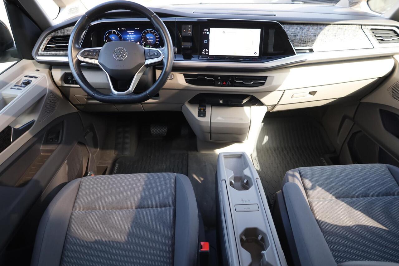 Volkswagen MULTIVAN 1.4 eHybrid L1H1 Style PL ¤1177 p/m* 7p, 7 zits, Panoramadak, Adaptief onderstel, elektrische achterklep, head up! display, assistentie pakket plus, dodehoek sensor side assist, stuurwiel verwarming, rondom zicht camera, IQ Matrix, acc 18" LMV, privacy gl