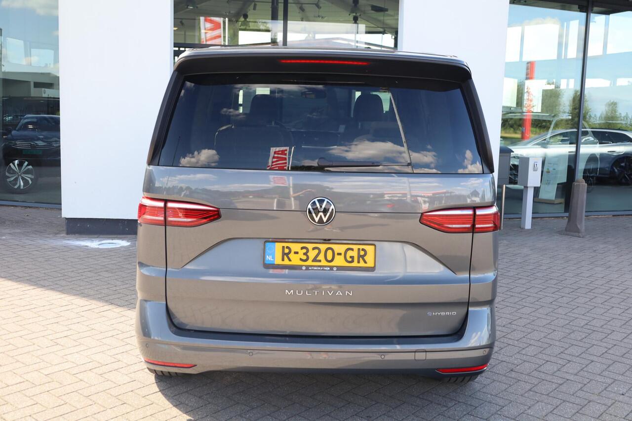 Volkswagen MULTIVAN 1.4 eHybrid L1H1 Style PL ¤1177 p/m* 7p, 7 zits, Panoramadak, Adaptief onderstel, elektrische achterklep, head up! display, assistentie pakket plus, dodehoek sensor side assist, stuurwiel verwarming, rondom zicht camera, IQ Matrix, acc 18" LMV, privacy gl