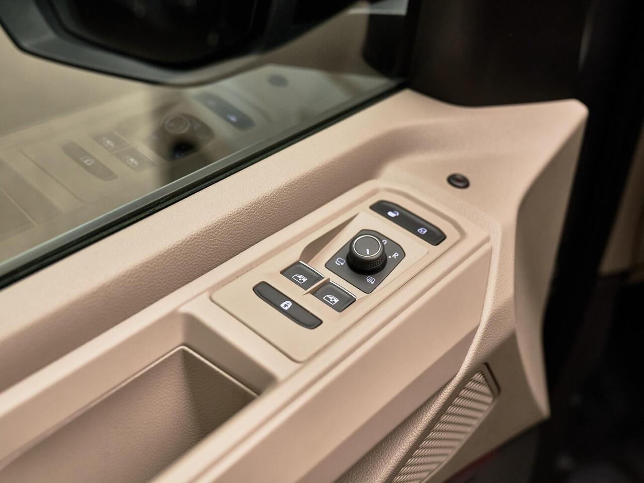 Volkswagen MULTIVAN 1.4 eHybrid L1H1 Energetic, 7p., pano, matrix-LED, 360° camera, HUD, ACC, privacy, keyless, dealeroh.