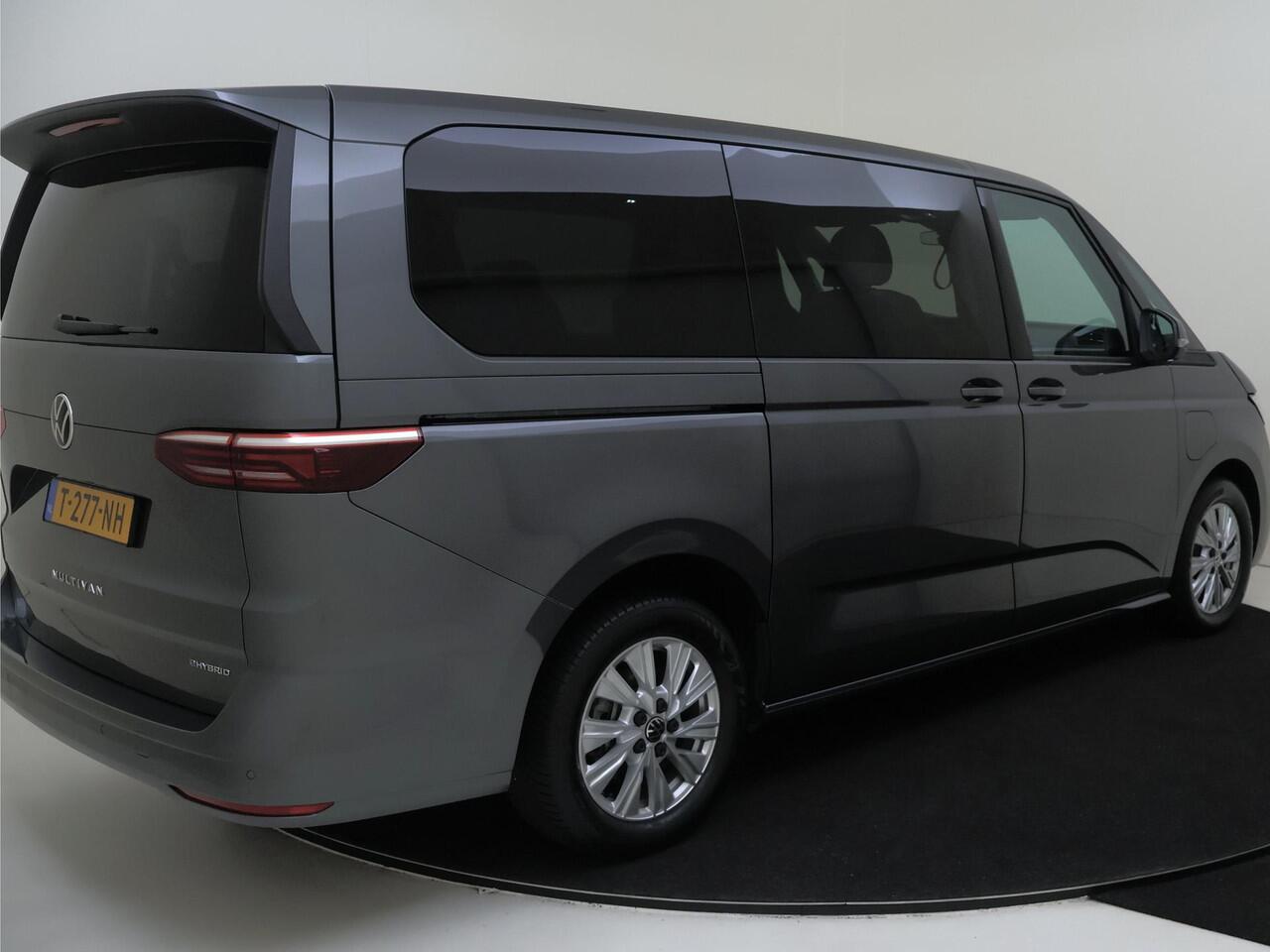 Volkswagen MULTIVAN 1.4 eHybrid L2H1 Life 6 versnellingen DSG | Achterklep met sluithulp | Verwarmbare voorstoelen | ACC Adaptive Cruise Control | Parkeer hulp vóór en achter | Achteruitrijcamera |