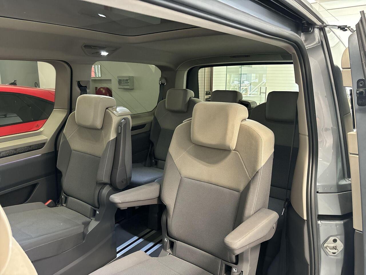 Volkswagen MULTIVAN 1.4 218pk DSG eHybrid L2H1 Life Business 7p. · Panoramadak · Camera · Keyless · Elek. Achterklep · 7. Persoons · Apple/Android Car Play · 18'' Inch · Garantie t/m 03-07-2027 of 150.000km