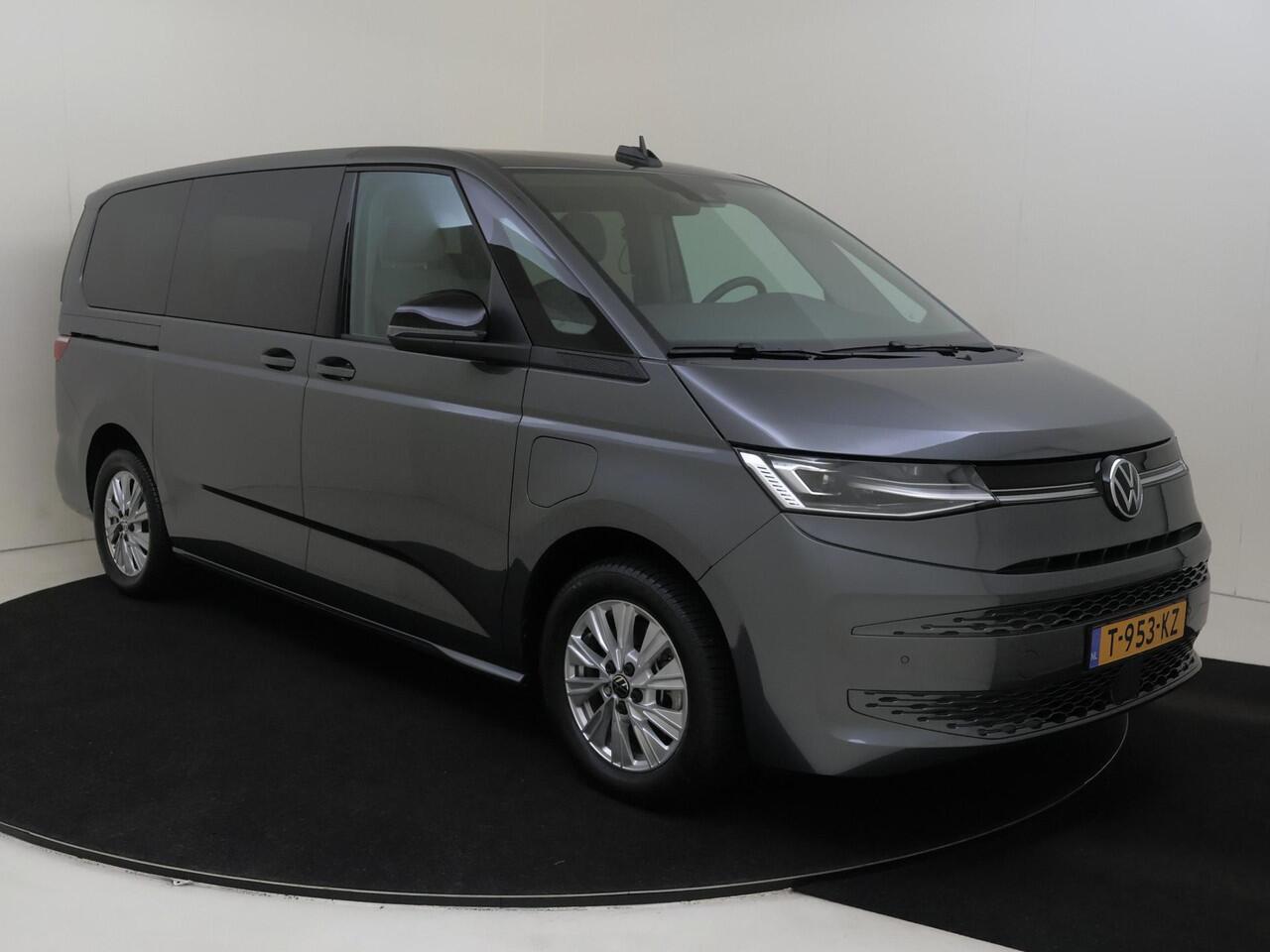 Volkswagen MULTIVAN Bedrijfswagens 1.4 eHybrid L2H1 Life 6 versnellingen DSG | Cruise Control | Extra getint glas | 17 '' lichtmetalen velgen | DAB ontvanger |