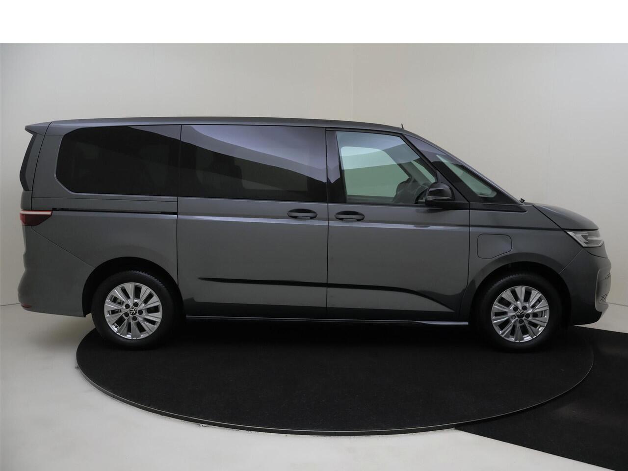 Volkswagen MULTIVAN Bedrijfswagens 1.4 eHybrid L2H1 Life 6 versnellingen DSG | Cruise Control | Extra getint glas | 17 '' lichtmetalen velgen | DAB ontvanger |