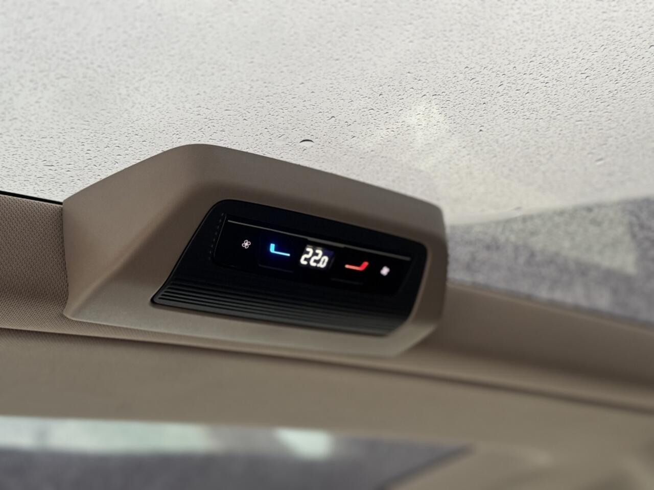 Volkswagen MULTIVAN 1.4 eHyb. L2H1 Style 7p. | Panoramadak | Trekhaak | ACC