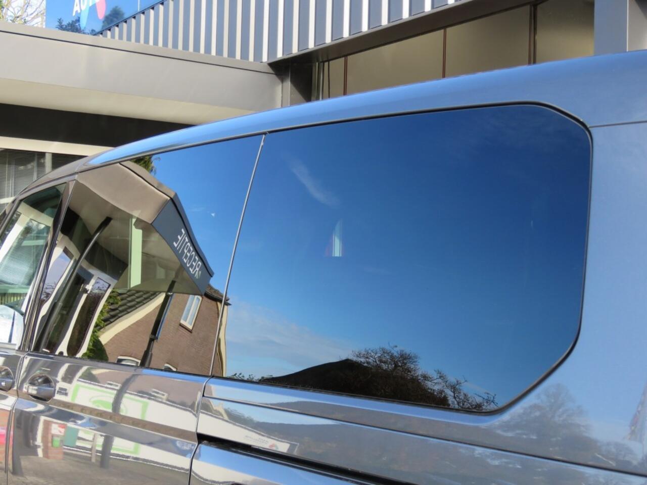 Volkswagen MULTIVAN 1.4 eHybrid L2H1 218PK 7p. / Camera / Navi / 18 Inch / dubbele schuifdeur soft close / BOVAG garantie