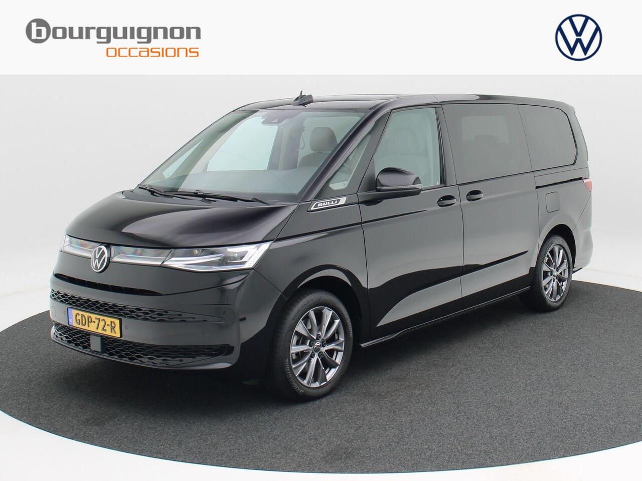 Volkswagen MULTIVAN 1.4 eHybrid L2 Bulli Edition | 7-Persoons | Panoramadak | Trekhaak | Adaptive Cruise | Carplay | Camera | Navigatie | Stoelverwarming | 18 inch | 35.946 Km!!