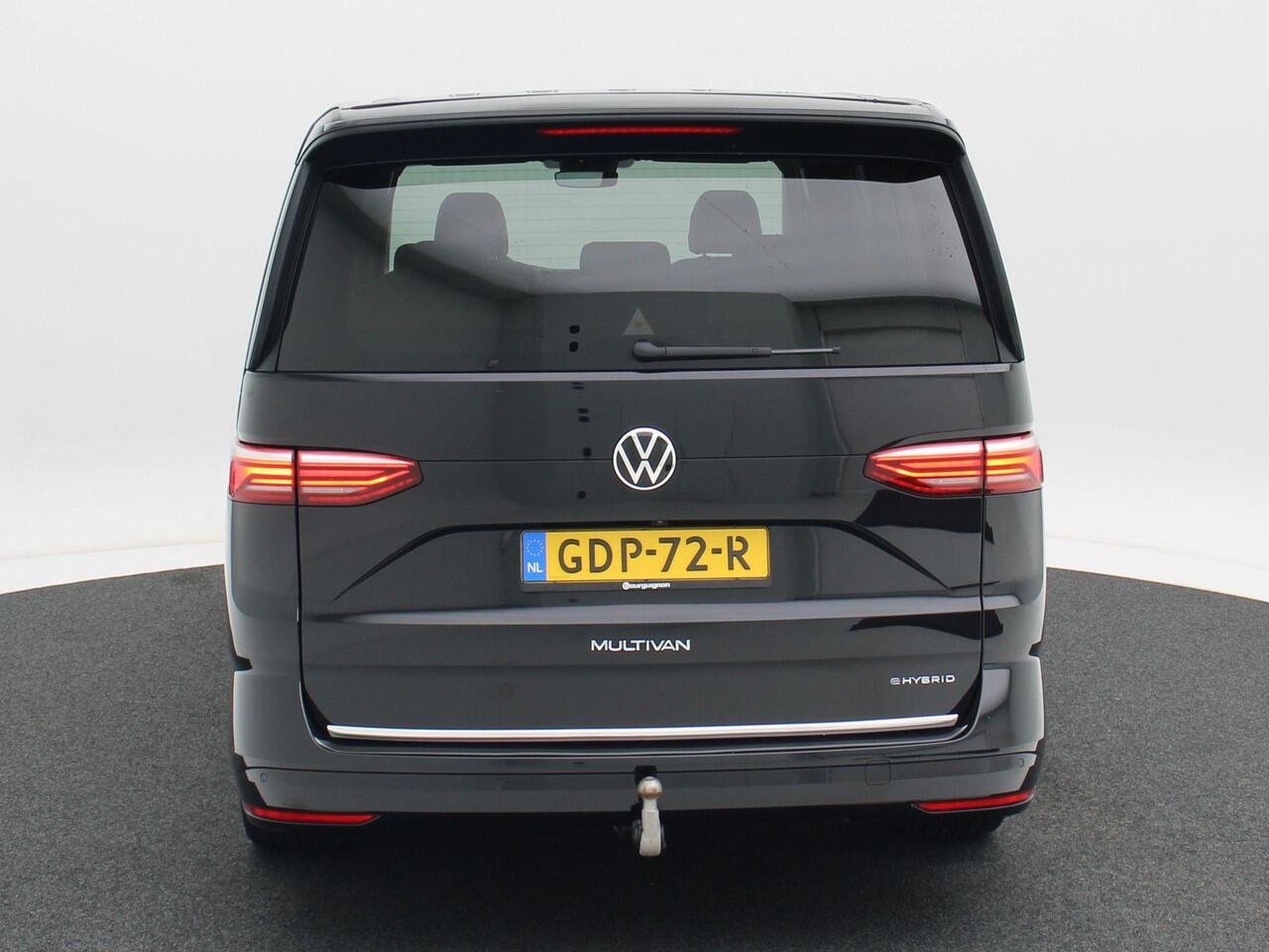 Volkswagen MULTIVAN 1.4 eHybrid L2 Bulli Edition | 7-Persoons | Panoramadak | Trekhaak | Adaptive Cruise | Carplay | Camera | Navigatie | Stoelverwarming | 18 inch | 35.946 Km!!