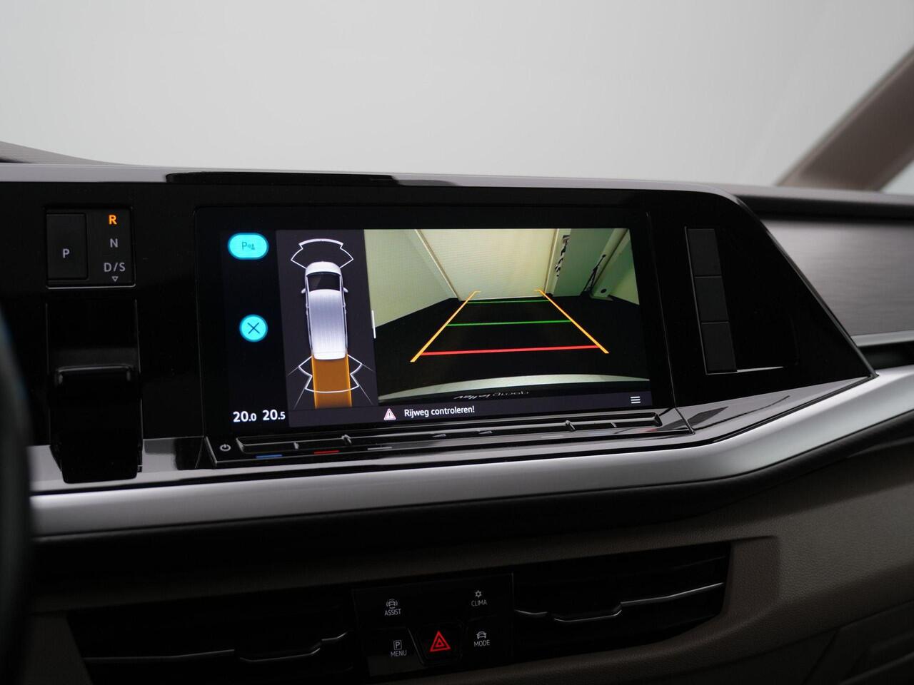 Volkswagen MULTIVAN 1.4 eHybrid 218 pk DSG L2H1 6-pers. | Panoramadak | Trekhaak | Achteruitrijcamera | Navigatie | Adaptive Cruise