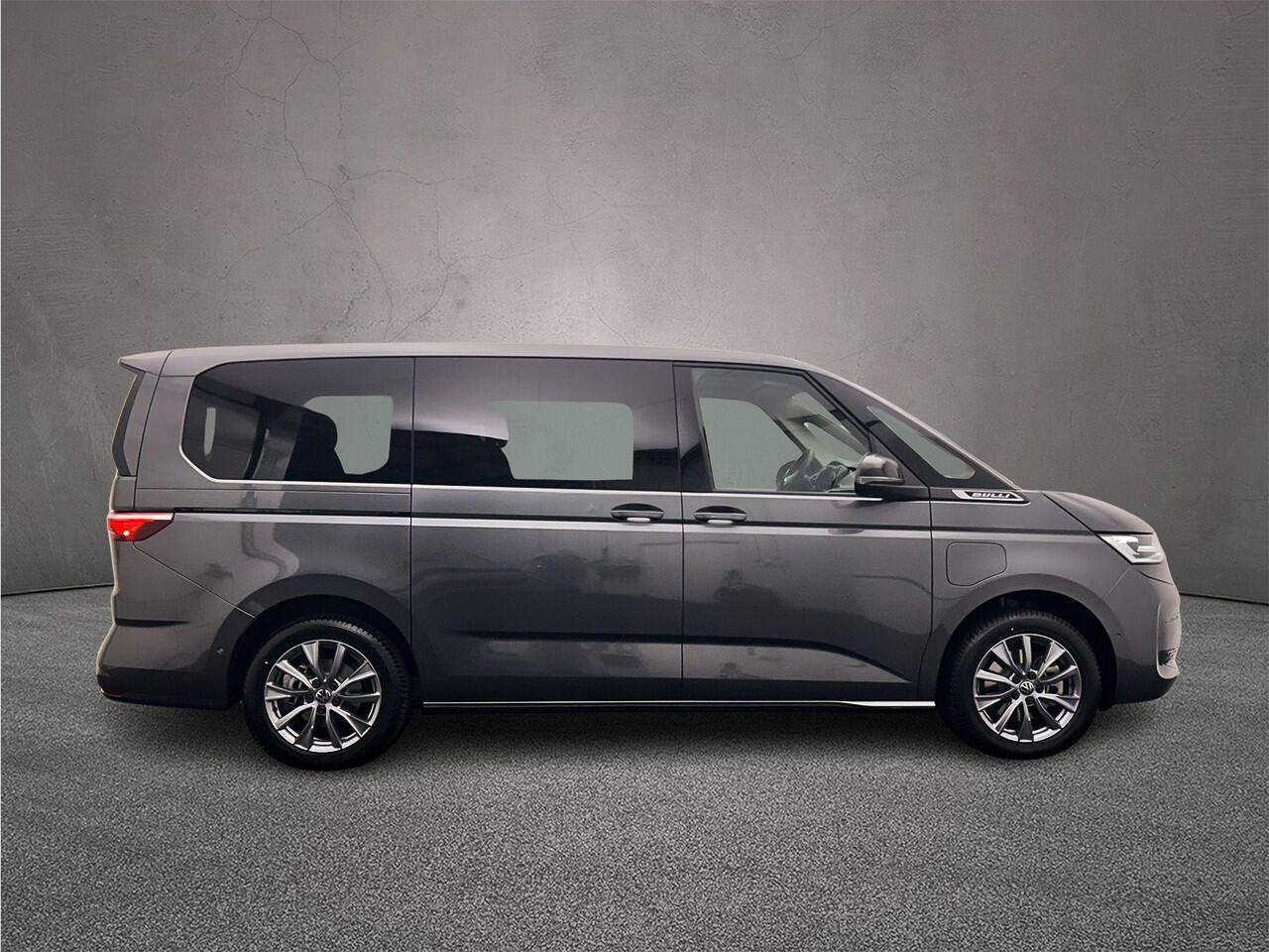 Volkswagen MULTIVAN 1.5 245pk DSG eHybrid L2 Bulli Edition 4Motion> ¤ 2.500,= Inruilpremie < | AssistentiepakketPlus | Trekhaak | 7-zits Premium zitopstelling |