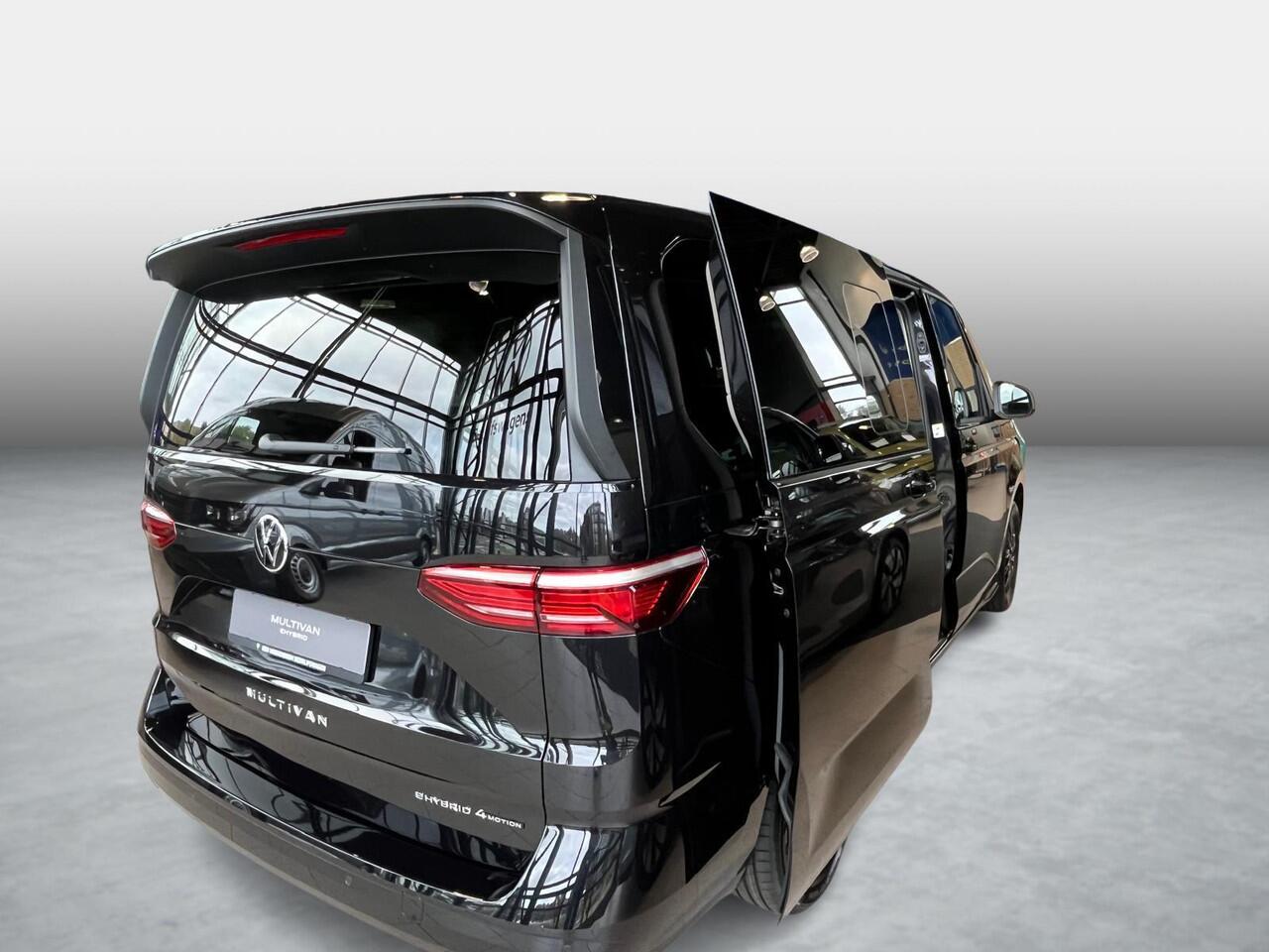 Volkswagen MULTIVAN Economy Business L2 1.5 Ehybrid 180kW DSG 4 motion | Familie pakket | We connect We connect Plus | 17'' lichtmetalen velgen | wegklapbare trekhaak, met elektrische ontgrendeling |