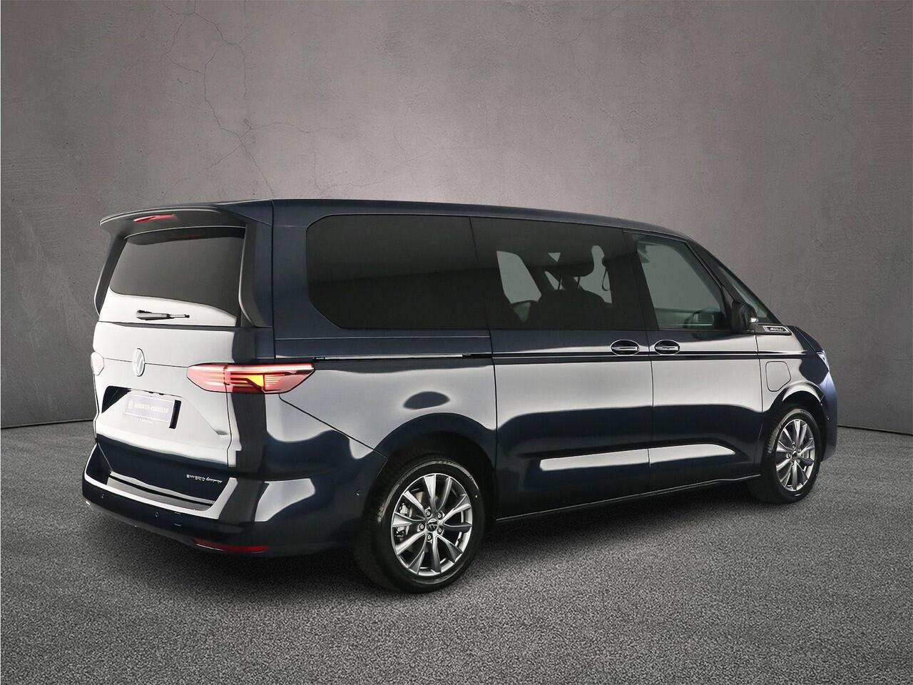 Volkswagen MULTIVAN 1.5 245pk DSG eHybrid L2 Bulli Edition 4Motion > ¤ 2.500,= Inruilpremie < | Trekhaak | 7-zits Premium zitopstelling |