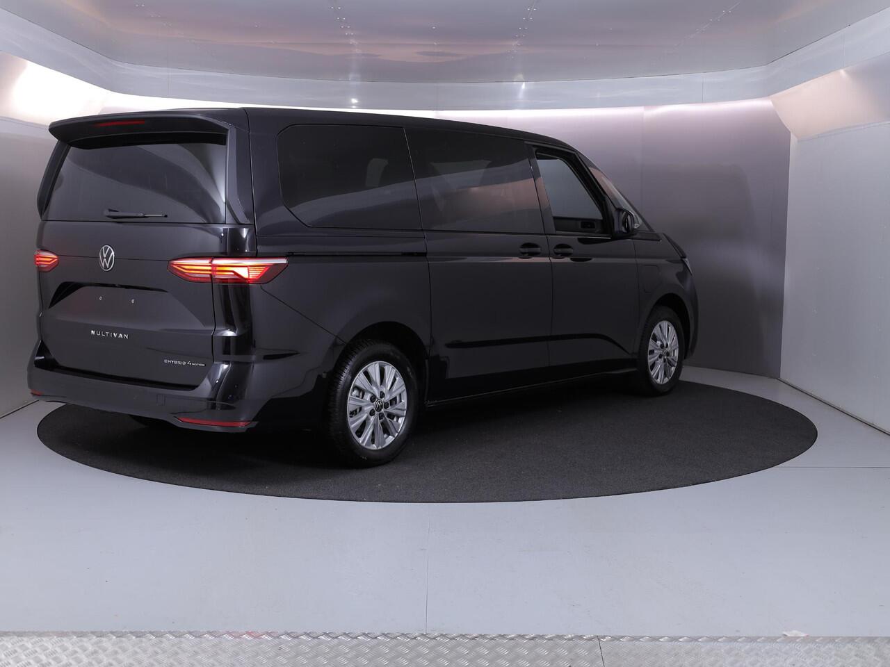 Volkswagen MULTIVAN Bedrijfswagens Economy Business L2 1.5 eHybrid EU6 180 kW (245pk)