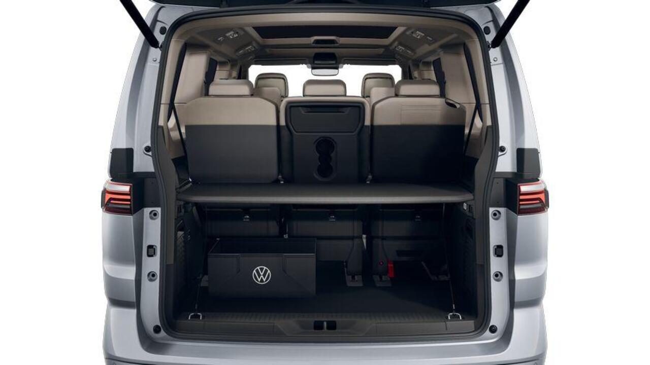 Volkswagen MULTIVAN Bulli Edition L2 1.5 eHybrid 180 kW (245pk) DSG | 4-Motion | Wegklapbare trekhaak | Panoramadak | Verwarmbare voorstoelen | Art-Velours |