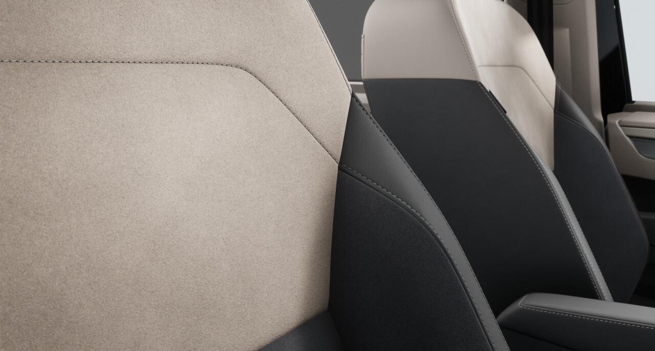 Volkswagen MULTIVAN 1.5 TSI 245pk DSG eHybrid L2 Bulli Edition 4Motion | 7-zits vis-a-vis | Elek. deuren + achterklep | Harman-Kardon | Prijs is incl. Voor Mekaar Deal á ¤2000 incl. btw |