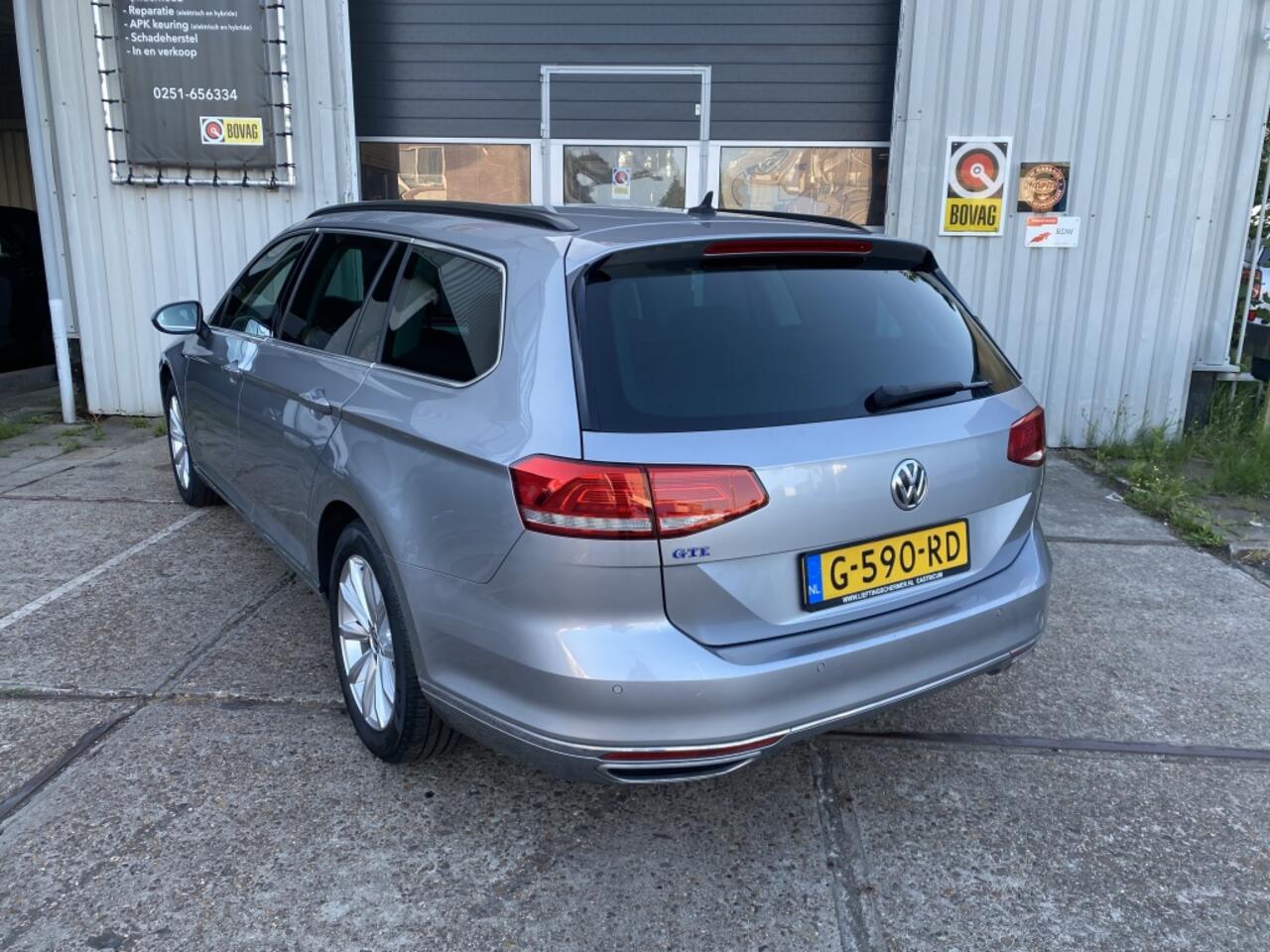 Volkswagen PASSAT 1.4 TSI GTE HIGHLINE