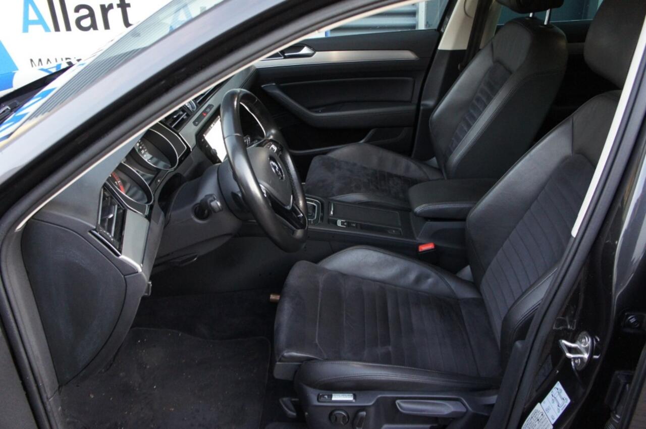 Volkswagen PASSAT 1,4 TSi ACT Highline DSG7 / Navigatie / Trekhaak