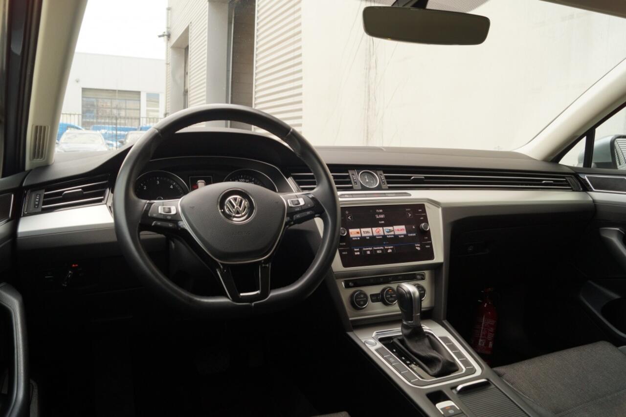 Volkswagen PASSAT Variant 1.6 TDI 120pk DSG Comfortline Business -LED-ECC-NAVI-