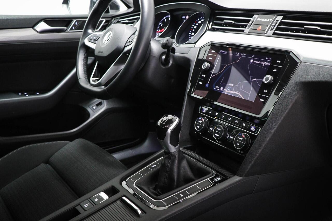 Volkswagen PASSAT 1.5 TSI Comfort Business | LED | APP CONNECT | CAMERA
