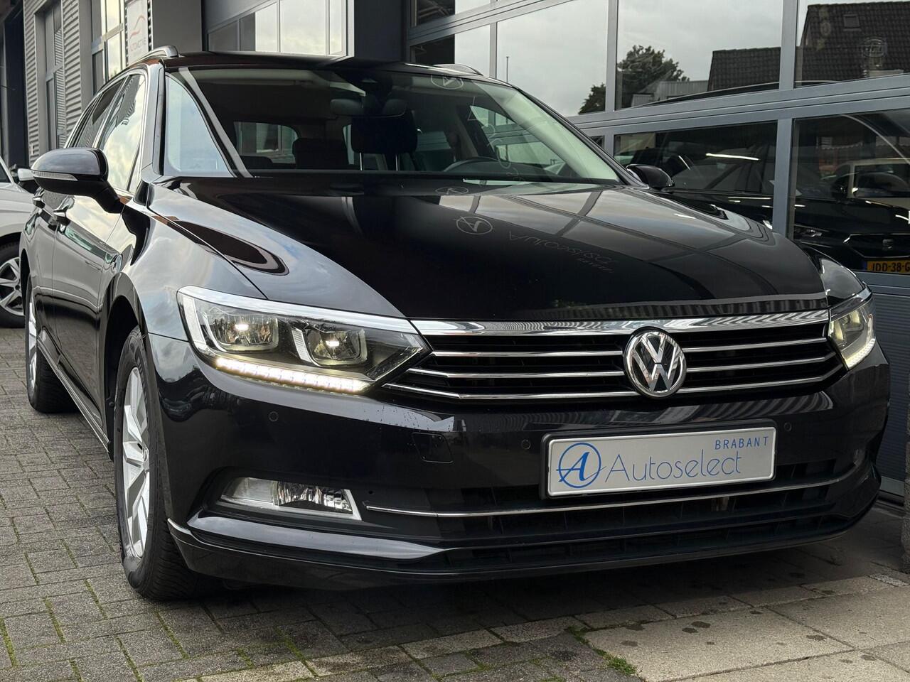Volkswagen PASSAT Variant 1.5 TSI Highline DSG Navi Camera