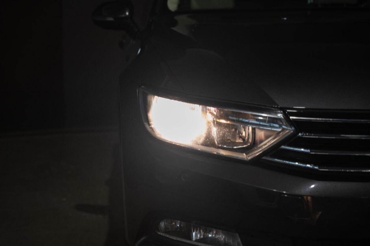Volkswagen PASSAT 1.5 TSI Highline | Pano | Automaat | Trekhaak