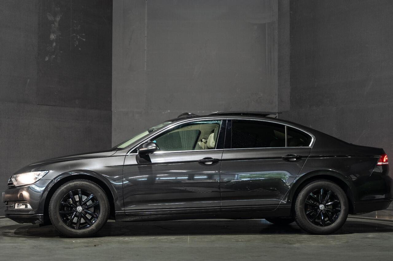 Volkswagen PASSAT 1.5 TSI Highline | Pano | Automaat | Trekhaak