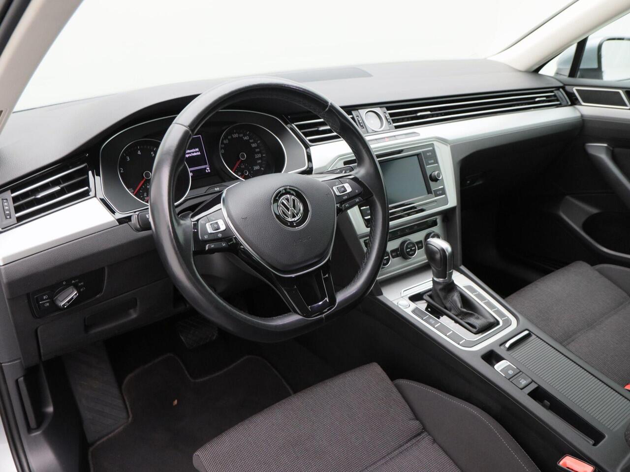 Volkswagen PASSAT 1.5 TSi 150 Pk Automaat Comfortline | Adaptive Cruise | Climate Control | Bluetooth | 16 Inch | 96.708 Km!