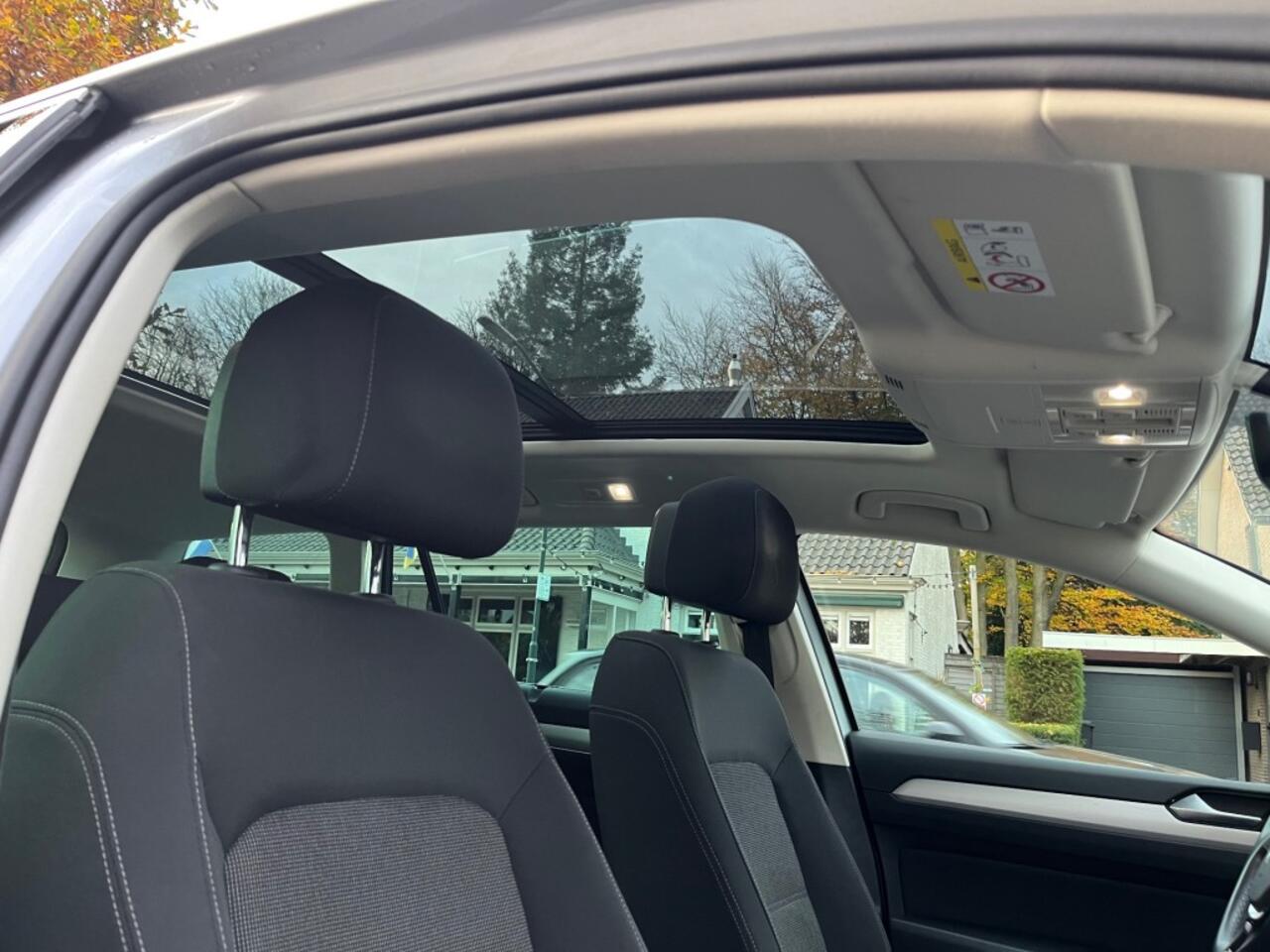 Volkswagen PASSAT VARIANT 1.5 TSI BUSINESS 150PK / SCHUIFDAK / CARPLAY / ADAP. CRUISE