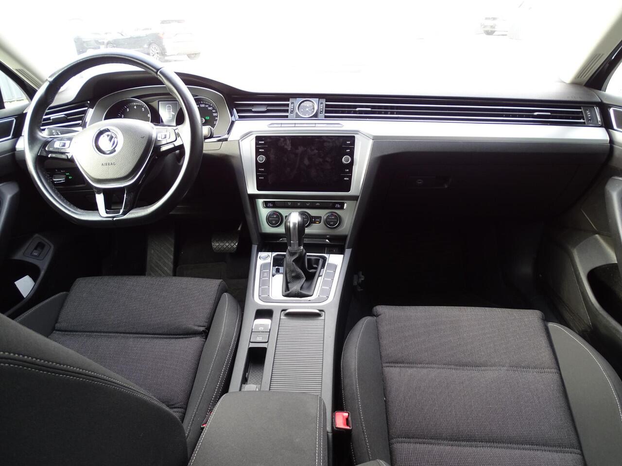 Volkswagen PASSAT Variant 1.4 TSI Comfortline Business AUTOMAAT | NAVIGATIE | LED PAKKET | MULIMEDIA| AIRCO/ECC | ADAPTIVE CRUISECONTROLL | PARKEERSENSOREN |