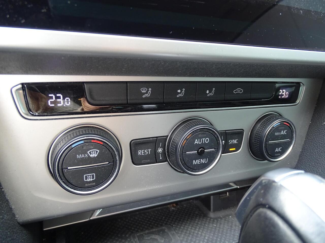 Volkswagen PASSAT Variant 1.4 TSI Comfortline Business AUTOMAAT | NAVIGATIE | LED PAKKET | MULIMEDIA| AIRCO/ECC | ADAPTIVE CRUISECONTROLL | PARKEERSENSOREN |