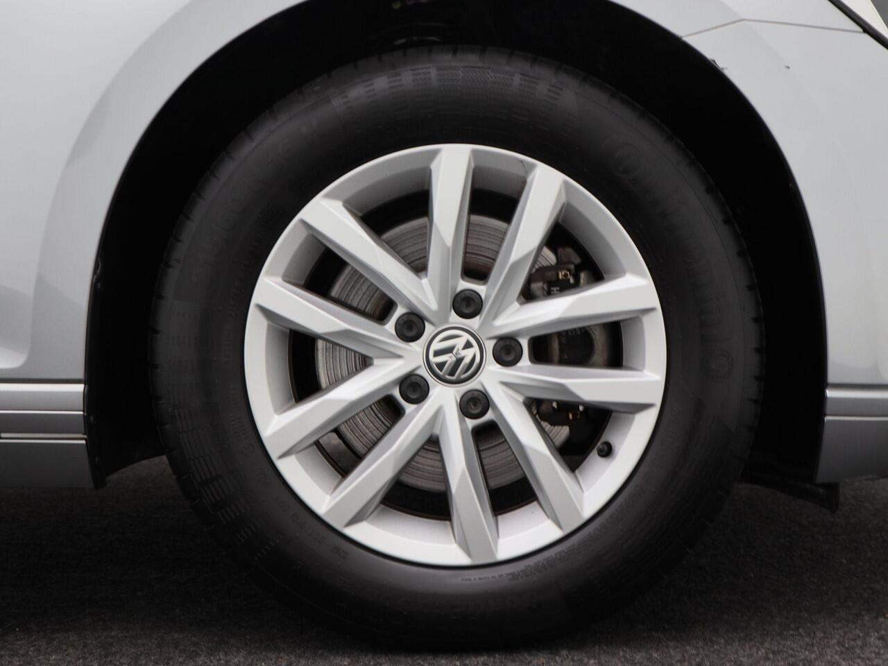 Volkswagen PASSAT 1.5 TSi 150 Pk Automaat Comfortline | Adaptive Cruise | Climate Control | Bluetooth | 16 Inch | 96.708 Km!