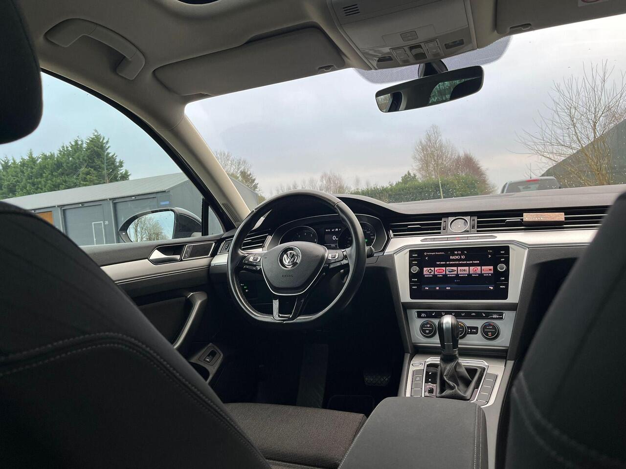 Volkswagen PASSAT Variant 1.5 TSI Comfortline Business ACC DSG PANO