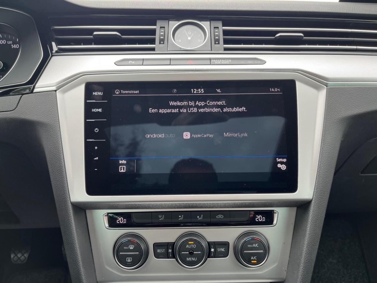 Volkswagen PASSAT VARIANT 1.5 TSI BUSINESS 150PK / SCHUIFDAK / CARPLAY / ADAP. CRUISE