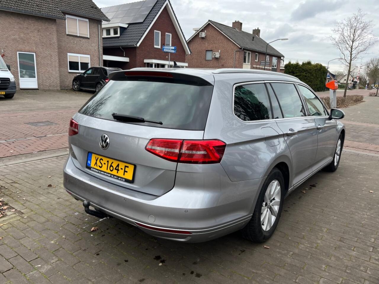 Volkswagen PASSAT VARIANT 1.5 TSI BUSINESS 150PK / SCHUIFDAK / CARPLAY / ADAP. CRUISE