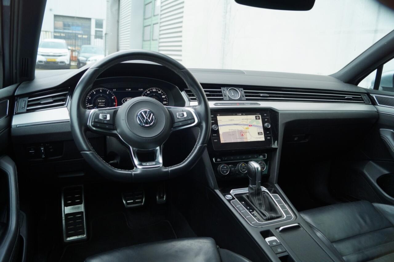 Volkswagen PASSAT Variant 1.4 TSI DSG Highline Business R-line -NAVI-DIGI-XENON-
