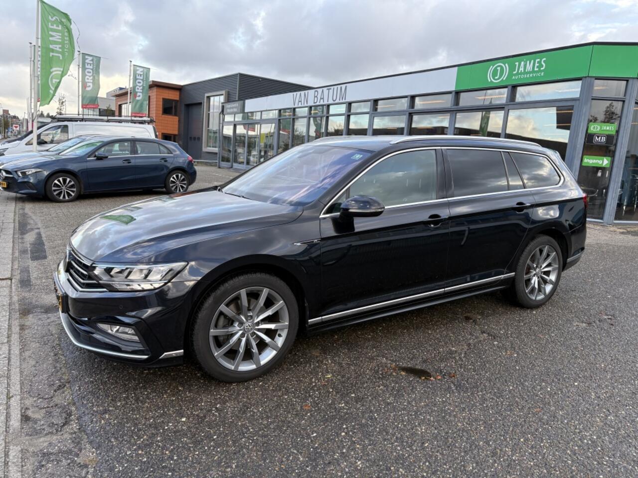 Volkswagen PASSAT Variant 2.0 TSI Elegance Business R-Line DSG