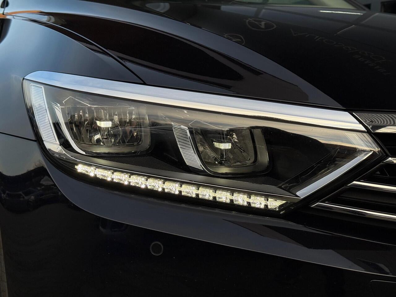 Volkswagen PASSAT Variant 1.5 TSI Highline DSG Navi Camera