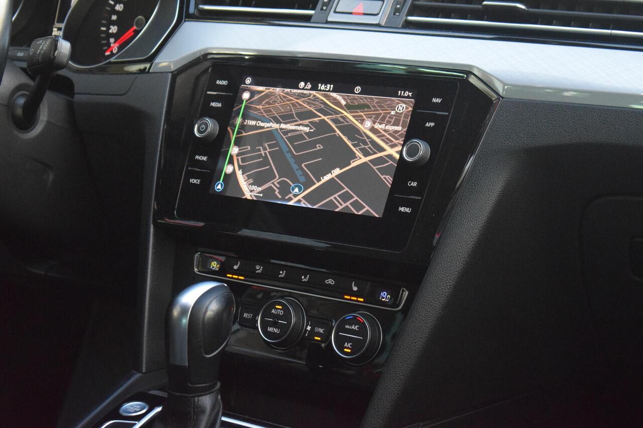 Volkswagen PASSAT Variant 1.5 TSI DSG Comfort Business met NAV|PDC|TREKHAAK|