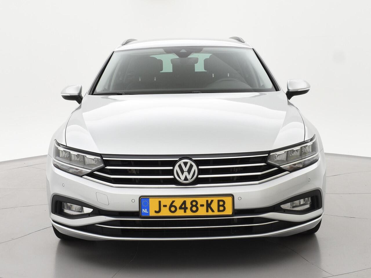 Volkswagen PASSAT Variant 1.5 TSI 150 PK DSG AUT. + WEGKL. TREKHAAK | 19 INCH LMV | ADAPTIVE CRUISE | APPLE CARPLAY | LED