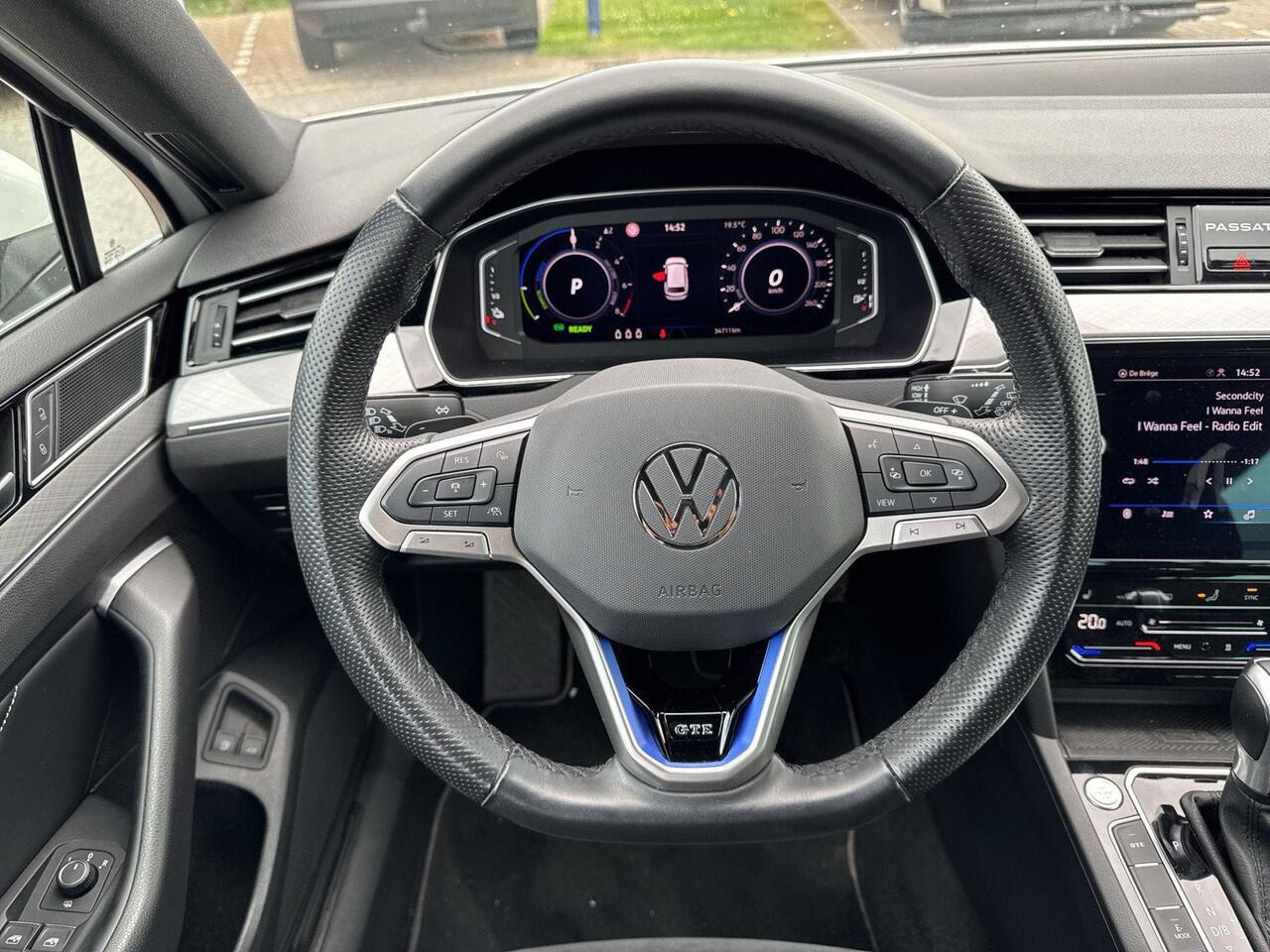 Volkswagen PASSAT Variant 1.4 TSI PHEV GTE Business | Trekhaak | ACC | Ergo |