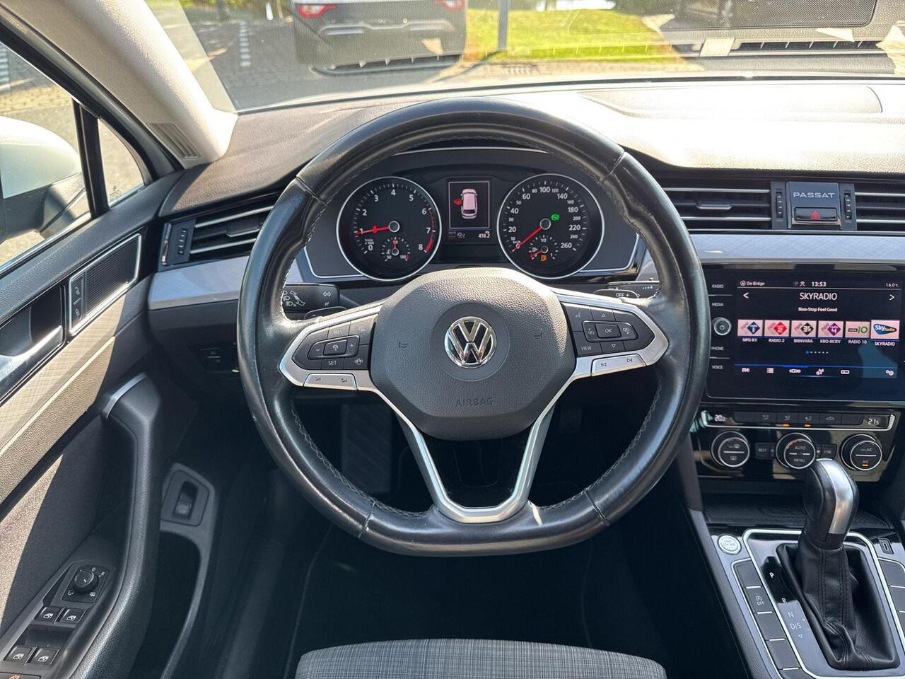 Volkswagen PASSAT Variant 1.5 TSI 150 pk Automaat | Navi | Clima | Trekhaak |