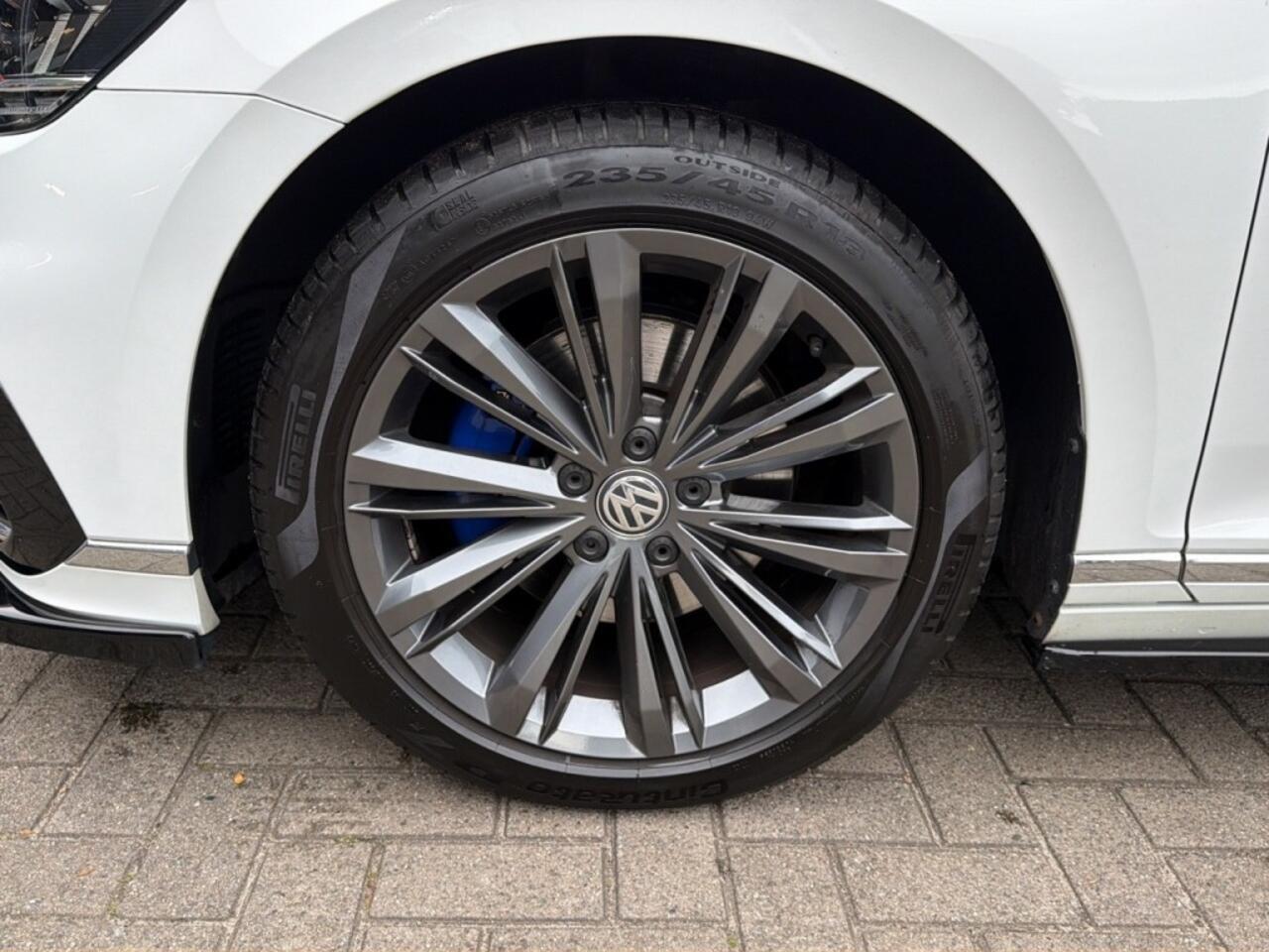 Volkswagen PASSAT 1.4 TSI DSG GTE PANO-DAK/TREKHAAK/CAMERA/NAVI/CARPLAY/HUD/ACC/E-KLEP